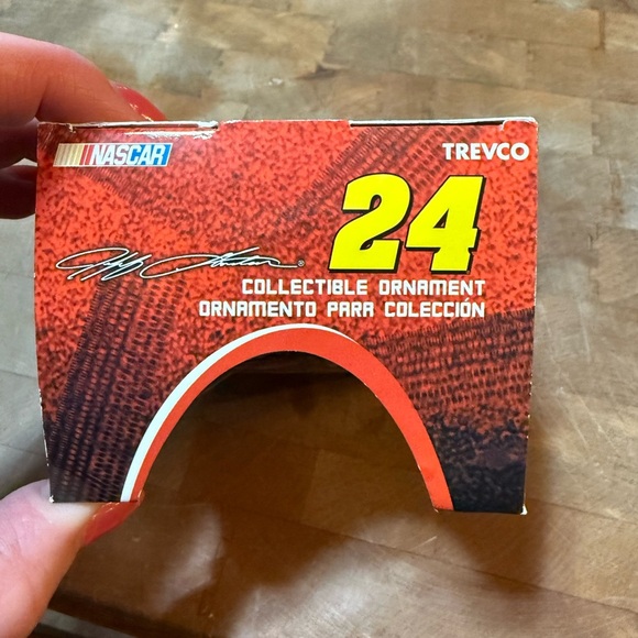 2008 Jeff Gordon #24 Race Car NASCAR Christmas Ornament New in Box - Picture 3 of 11